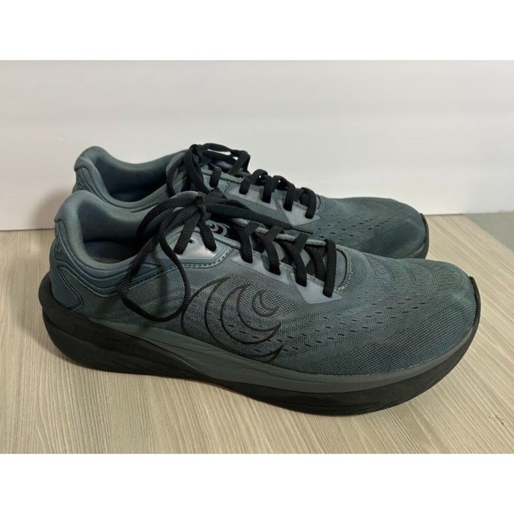 Topo Athletic Phantom 4 Mens Size 11 M Stone Black Running Sneakers Shoes